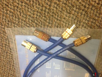 562259-cardas_clear_xlr_interconnects_1_m_pair.jpg