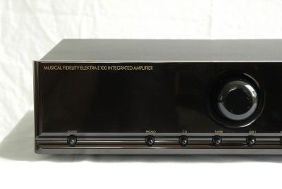 E100_2.jpg