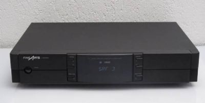 fine-arts-grundig-t2-tuner.jpg
