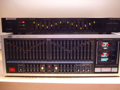 PIONEER,JVC.jpg