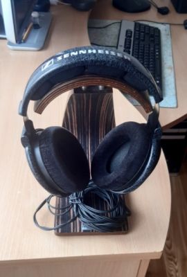 SennheiserHD600_01.jpg