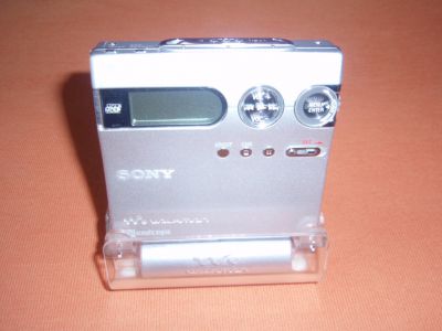 Sony MZ-N 910 003.jpg