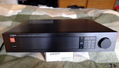 yamaha-c70-preamplifier.jpg